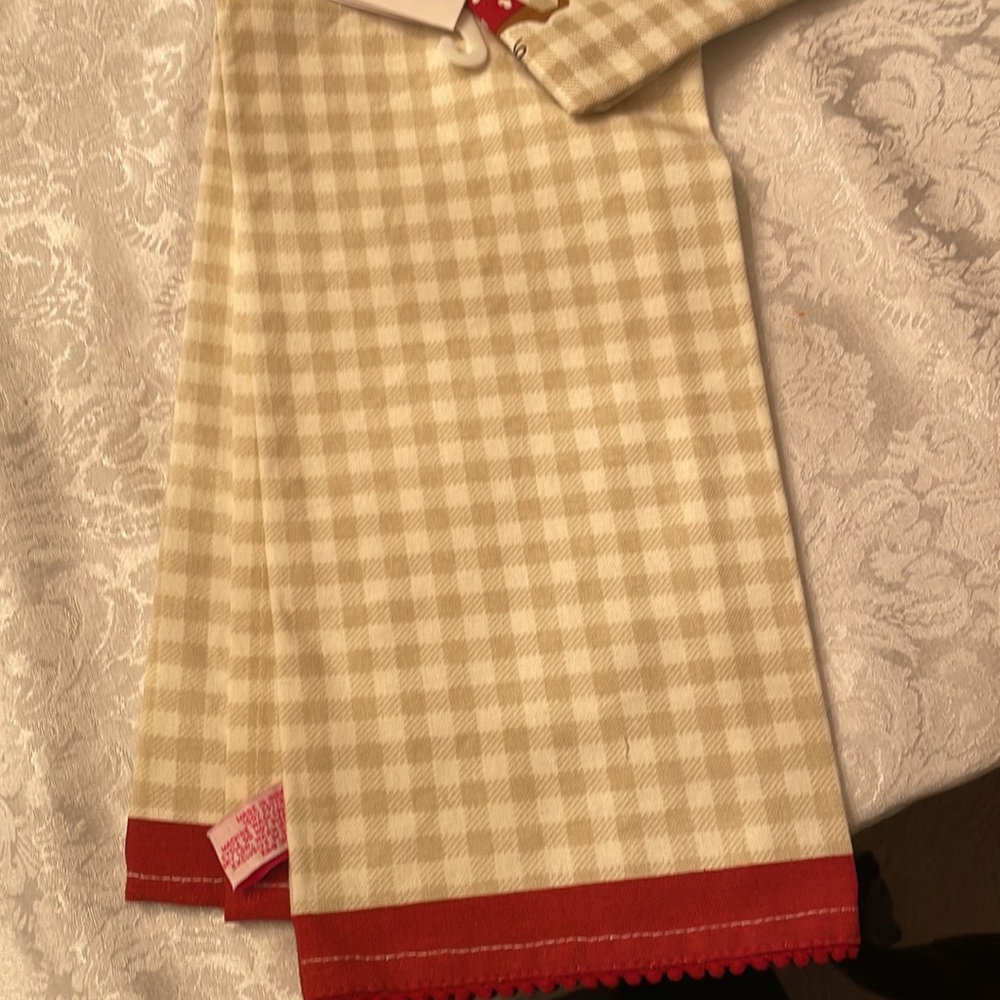 Set of kitchen towels one has Valentine’s Day Dachshund - Picture 6 of 6